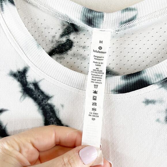Lululemon Train to Be Short Sleeve Tie Dye T-Shirt Shibori Deep Coal Medium - Picture 3 of 7